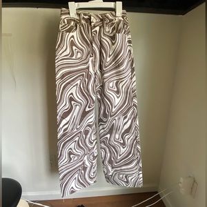 Glassons Wide Straight Leg Marble Brown and White High Waisted Jeans ( size 25 )